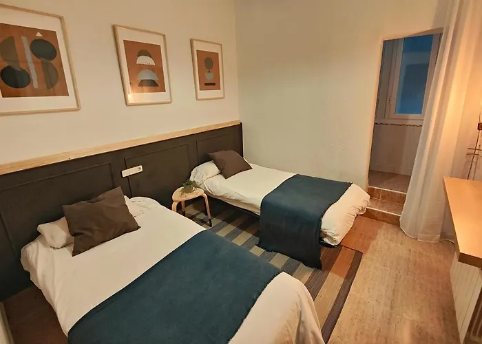Corredera Rooms, No Llegadas Despues De Las 21H