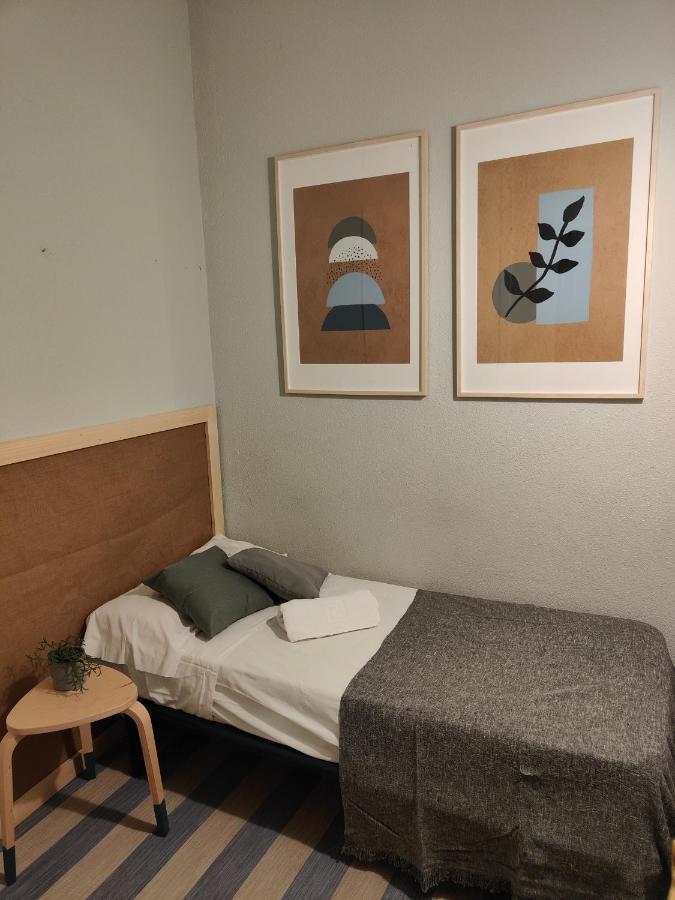 Corredera Rooms, No Llegadas Despues De 21h Maison d'hôtes