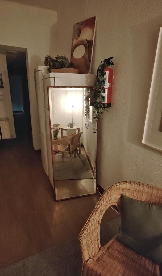 Corredera Rooms, No Llegadas Despues De 21h Maison d'hôtes *